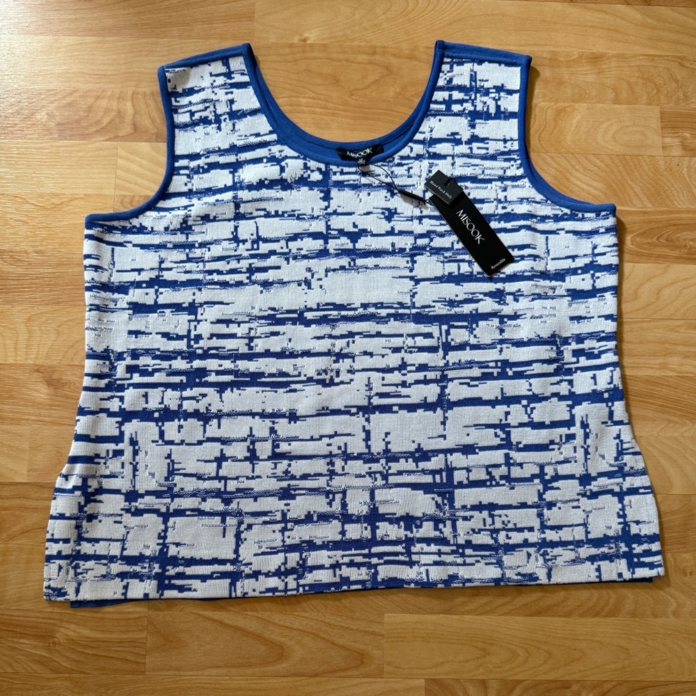 MISOOK woman’s tank style sweater Blue/White size 1X NEW with tags